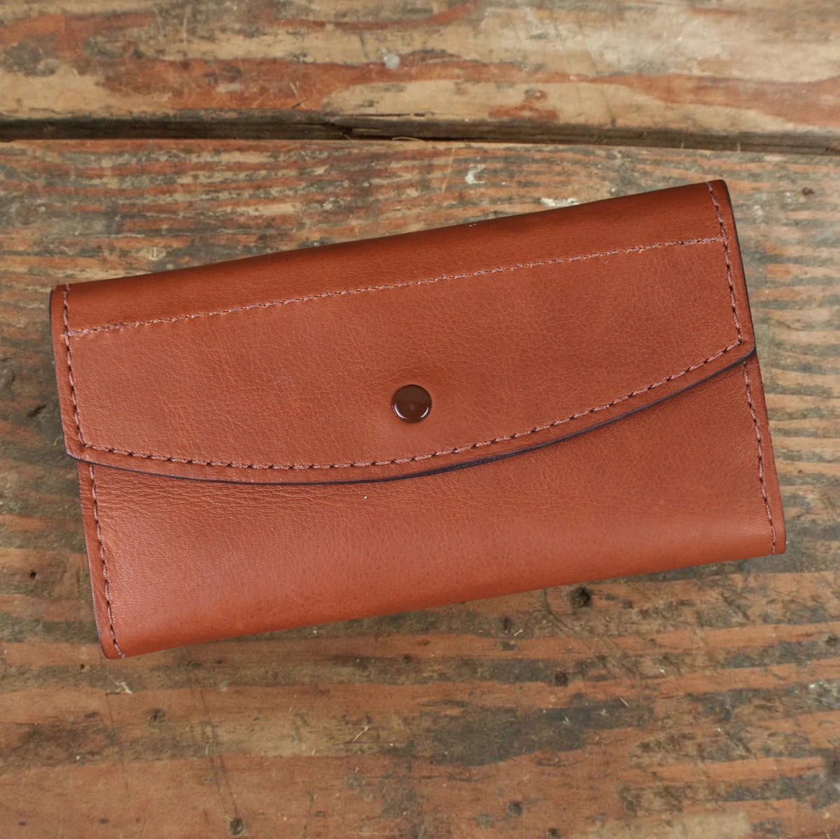 Women's Bison Brown Clutch