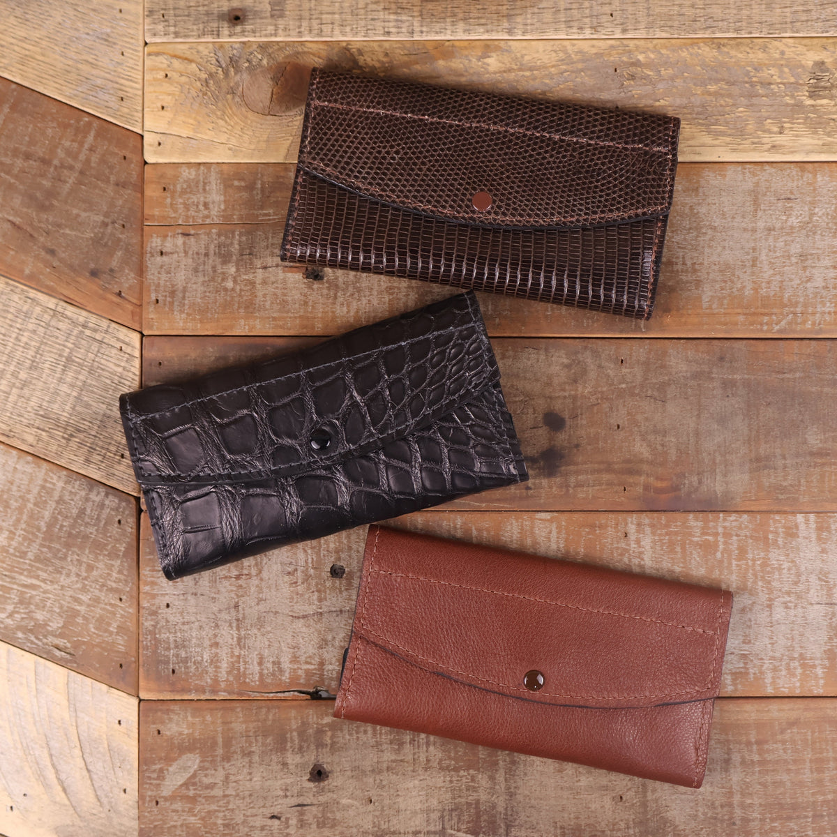 Women's Bison Brown Clutch