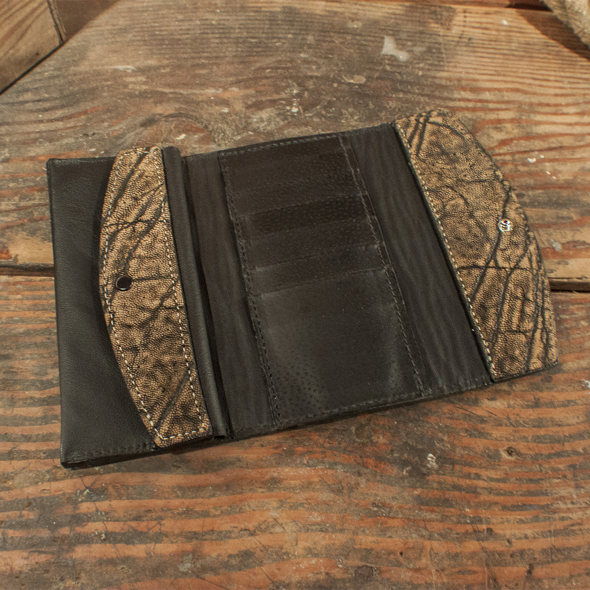 Women's Elephant Treebark Clutch